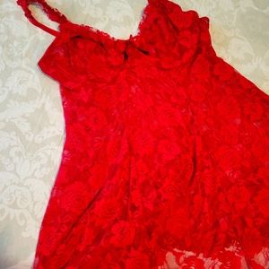 LACE NIGHTIE